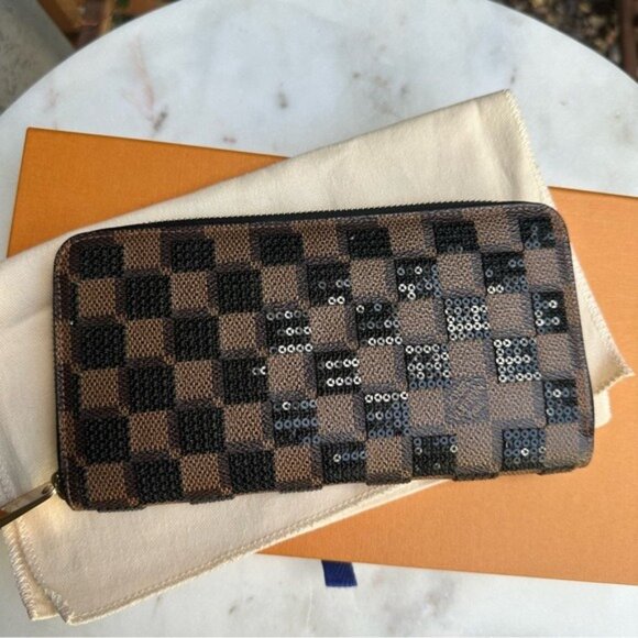 Louis Vuitton Damier Ebene Paillettes Zippy Wallet - Picture 4 of 13